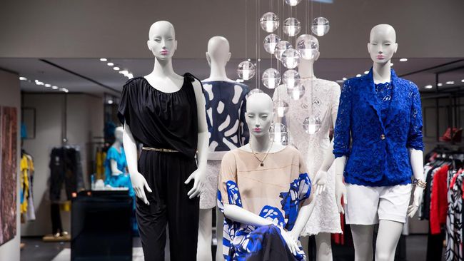 Butik yang populer di kalangan para pecinta mode dunia ini tutup setelah beroperasi sejak 1997. Saint Laurent dikabarkan akan mengambil alih lokasi butik.
