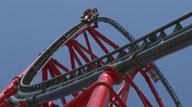 Roller Coaster Bikinan Ferrari Melesat 180 Kilometer/Jam