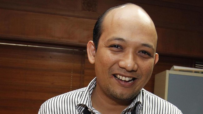 Polri juga sedang memeriksa jenis air keras yang digunakan saat menyiram wajah penyidik KPK Novel Baswedan.