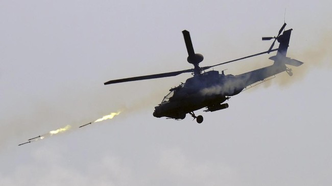 Prancis melaporkan 13 tentara angkatan darat tewas saat menjalankan operasi Barkhane dalam sebuah kecelakaan helikopter.