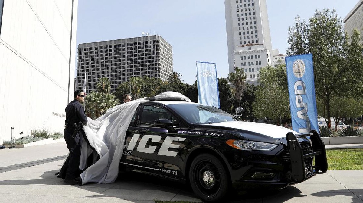 Ford Responder, Mobil Hybrid Super Polisi AS