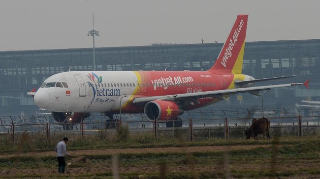 Pertimbangan pemberian izin tersebut muncul saat pemerintah tengah memproses izin maskapai asal Vietnam, Vietjet Air.