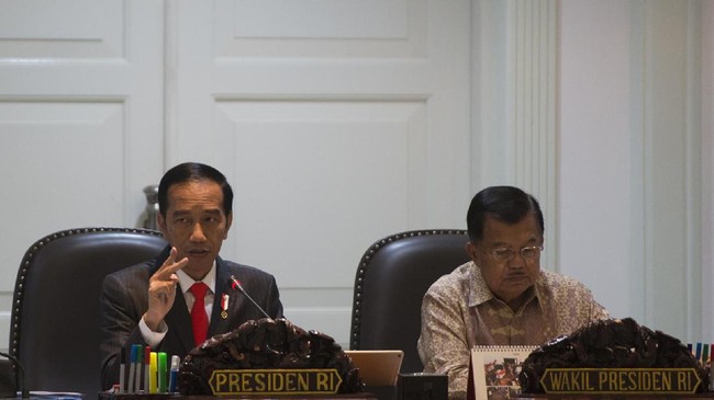 Presiden Joko Widodo meningkatkan intensitas pertemuan dengan jajaran menteri perekonomian jelang pembahasan RAPBN 2018 siang ini, Kamis (7/9).
