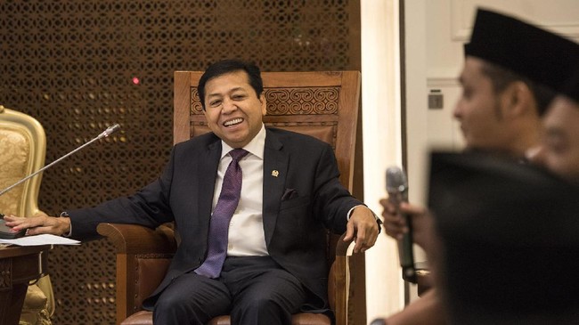 Jika berhasil menemukan Setnov, KPK diminta segera menahan yang bersangkutan agar berkas perkaranya segera dilimpahkan ke pengadilan.