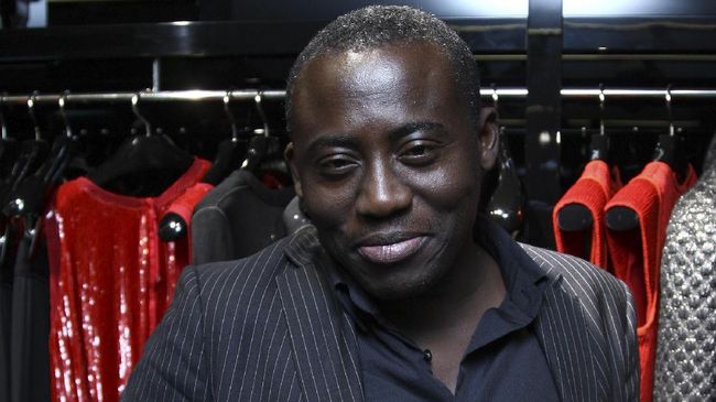 Edward Enninful, Pemred Pria Pertama Majalah Vogue Inggris Pria yang sebelumnya direktur fesyen dan kreatif majalah W itu bakal jadi pria pertama sebagai pemimpin redaksi dalam sejarah 100 tahun Vogue Inggris.