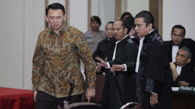 Kuasa hukum Buni Yani mengatakan pernyataan jaksa terlalu mengada-ada dan tidak memiliki dasar hukum.