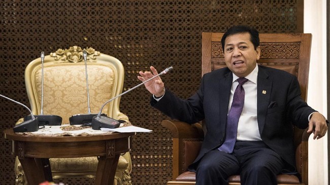 Ridwan Mukti adalah kader Golkar kesekian yang terjaring operasi tangkap tangan KPK. Setya Novanto menyerahkan kasus itu sepenuhnya kepada KPK.