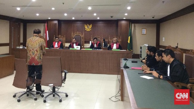 Kepala Badan Pelaksana Jalan Nasional (BPJN) IX wilayah Maluku dan Maluku Utara Amran HI Mustary terbukti menerima suap dari sejumlah pengusaha.