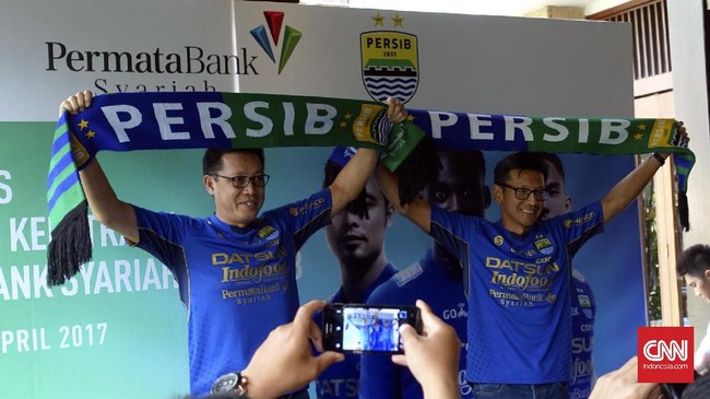 Pihak Persib Bandung mengungkapkan alasan merekrut Roberto Carlos Mario Gomez sebagai pelatih baru Maung Bandung untuk dua musim mendatang.