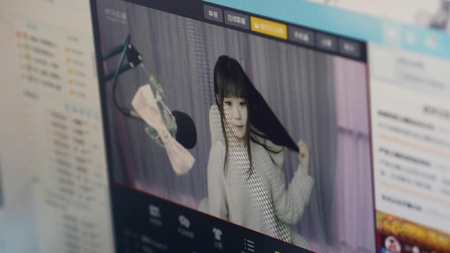 Penonton film melalui layanan video streaming di Indonesia mulai digandrungi. Berapa lama mereka menonton dalam sebulan?