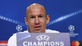 Arjen Robben: Uang PSG Tak Bisa Mencetak Gol