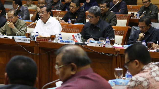 Kejaksaan Agung menyatakan, kajian banding kasus Ahok untuk kepentingan hukum ke depan, karena khawatir pasal penodaan agama kerap disalahgunakan.