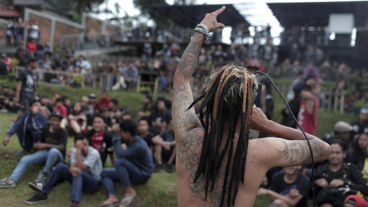 Seruan Khotbah di Tengah Festival Punk Muslim