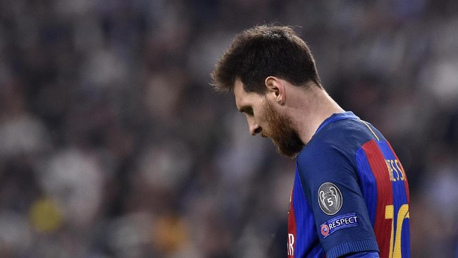 Kegagalan Barcelona lolos ke babak semifinal Liga Champions tak lepas dari mandulnya lini depan tim Katalonia tersebut di babak perempat final.