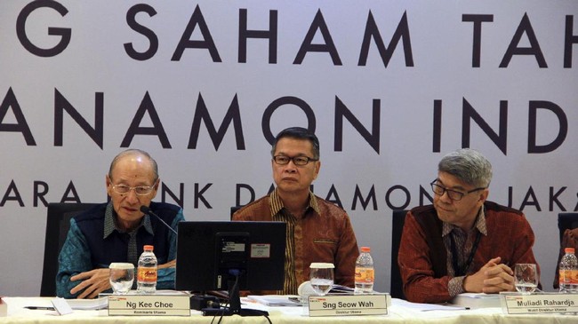 MUGF menyatakan keinginannya untuk menggantikan posisi Temasek Holdings, BUMN asal Singapura yang saat ini menguasai mayoritas saham Bank Danamon.