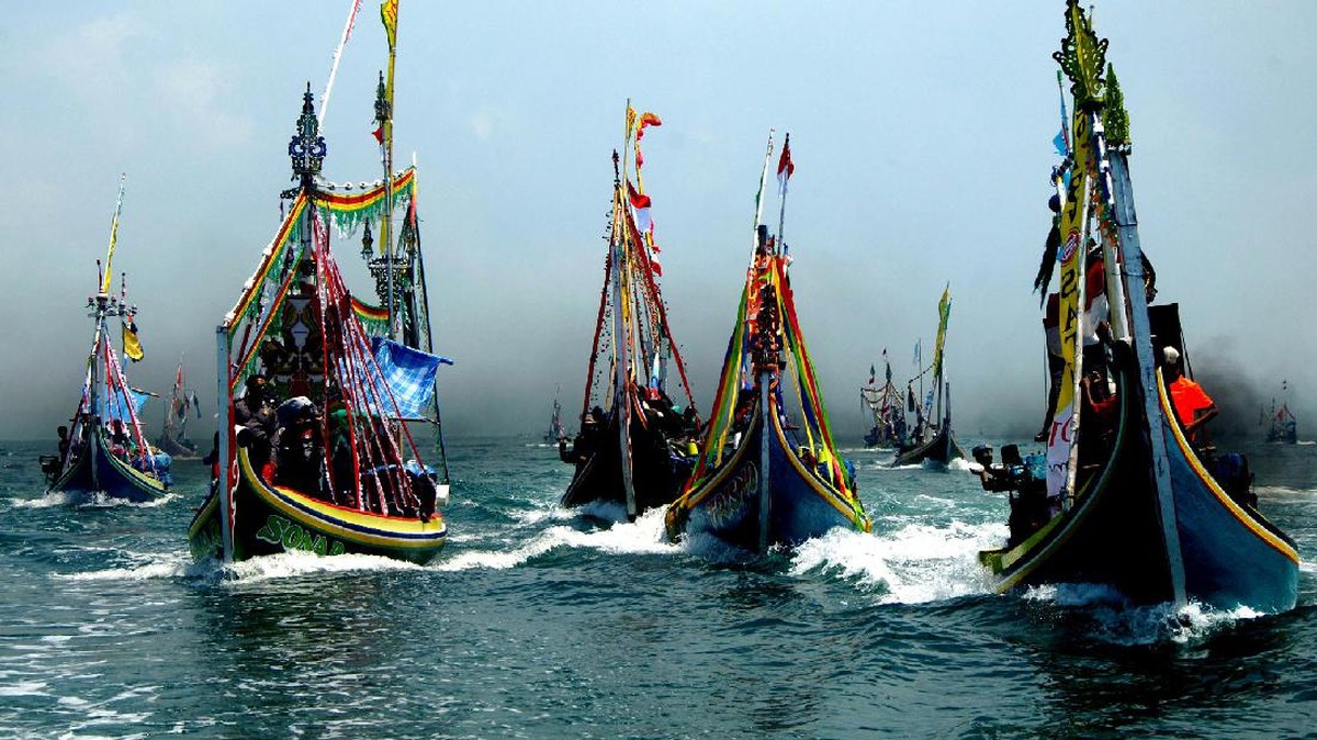 'Memetik' Berkah di Laut