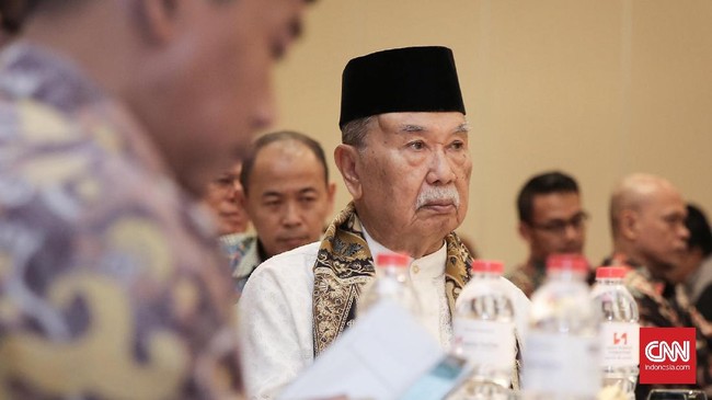 Tokoh Betawi dan Bapak Pencak Silat Eddie Nalapraya Meninggal Dunia Sosok legendaris dalam dunia pencak silat Indonesia, Eddie Mardjoeki Nalapraya, meninggal dunia pada Selasa (13/5) pukul 09.50 WIB.