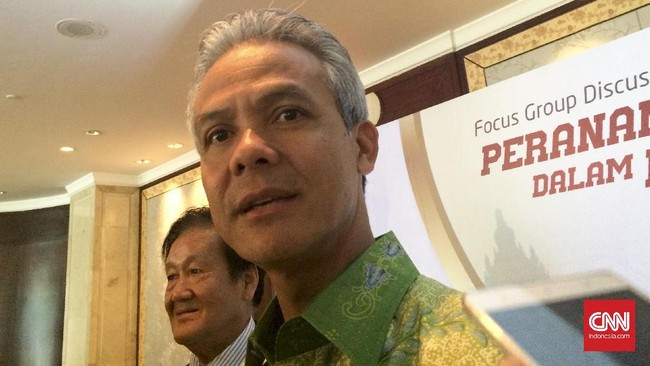 Gubernur Jateng, Ganjar Pranowo menyebut pasien positif corona asal Jateng dirawat di RS Karyadi Semarang dan RS Tidar Magelang.