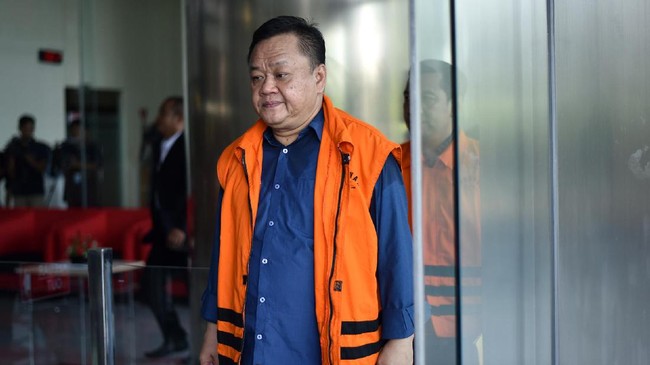 Salah satu mantan deputi Bakamla, Eko Susilo Hadi, didakwa menerima suap dari PT Melati Technofo Indonesia terkait proyek pengadaan alat pemantauan satelit.