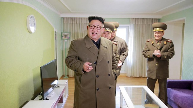 Pemimpin Korea Utara Kim Jong-un menyebut peluncuran rudal terbaru negara terisolasi itu sudah sempurna.