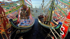 'Memetik' Berkah di Laut