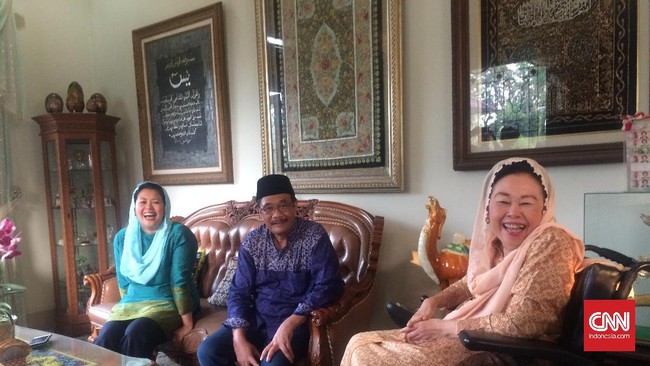 Sinta dan Yenny Wahid menyebut kunjungan Cawagub Djarot ke kediamannya bukan untuk meminta dukungan dalam Pilkada putaran kedua yang segera berakhir.