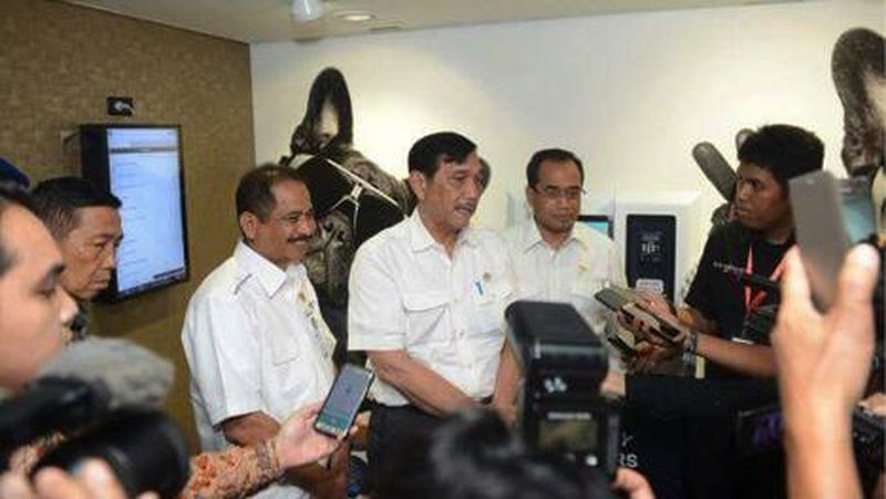 Menkomar Luhut Binsar Panjaitan, Menpar Arief Yahya, Menhhub Budi Karya Sumadi akan menetapkan standar pelabuhan di Indonesia.