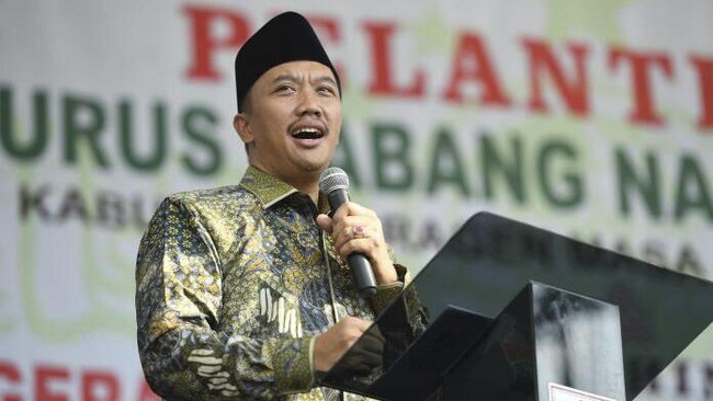 Menteri Pemuda dan Olahraga Republik Indonesia (Menpora RI), Imam Nahrawi, punya resep favorit untuk melepas rindu kala pulang kampung saat lebaran.