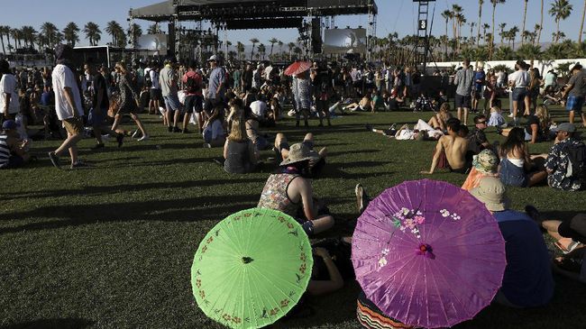 Festival musik akbar Coachella kembali hadir tahun ini. Gelaran itu berlangsung selama dua pekan di Empire Polo Field, California, AS pada April mendatang.