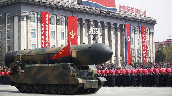 Kantor berita Korut, KCNA, menganggap pengerahan dua pesawat pengebom AS ke Semenanjung Korea memicu terjadinya perang nuklir di kawasan.