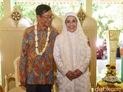 Ajip Rosidi-Nani Wijaya: Cinta Bersemi di Usia Senja Dipisahkan Ajal