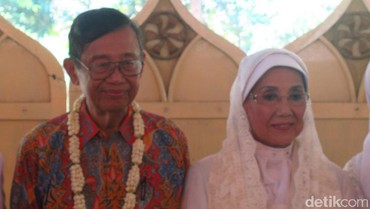 img-title Perjalanan Cinta Nani Wijaya yang Menikah dengan Sahabat Mendiang Suami
