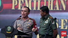 Miryam Ditemani Adik Saat Ditangkap