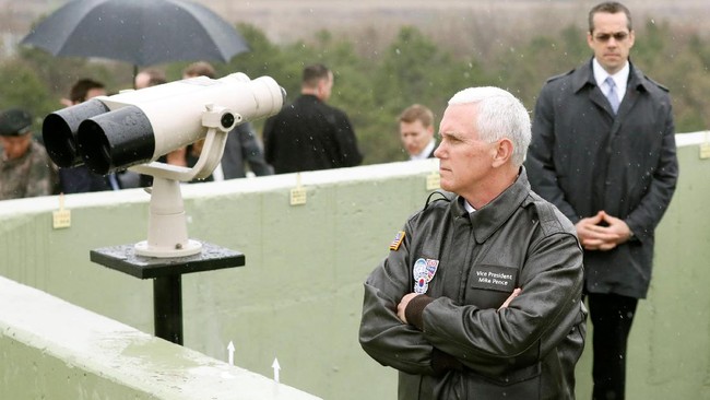 Mike Pence berkunjung ke Korsel sehari setelah Korut melakukan uji coba rudal. Pence mengakui, kunjungannya memang untuk membahas program nuklir Korut.