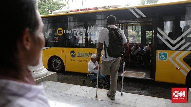 Bus ramah difabel ini akan diintegrasikan dengan layanan Transjakarta Care yang akan melayani calon penumpang di luar rute dari 12 koridor.