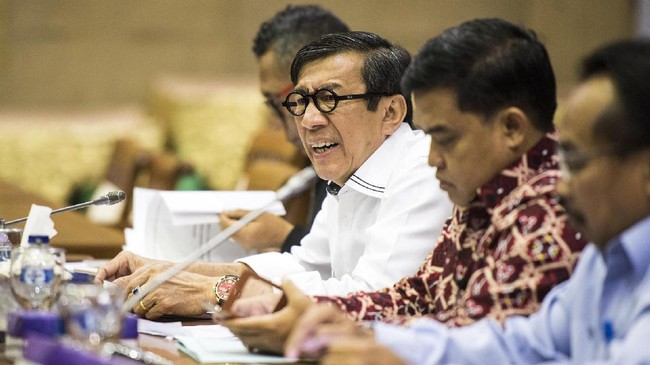 Menkumham Yasonna Laoly berencana memindahkan napi narkotik yang kedapatan mendapat fasilitas mewah di Cipinang, Haryanto Chandra, ke Nusakambangan.