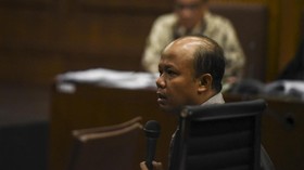 KPK Tahan 2 Tersangka Korupsi e-KTP, Isnu Edhy dan Husni Fahmi