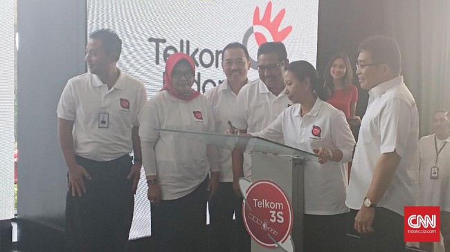 Telkom membukukan laba bersih hingga kuartal ketiga tahun ini sebesar Rp17,9 triliun atau naik 21,5 persen dibanding periode yang sama tahun lalu.