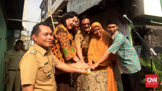 Sebanyak 83 rumah di Cilincing, Jakarta Utara, dijadikan proyek percontohan program bedah rumah yang diluncurkan Djarot di masa tenang Pilkada