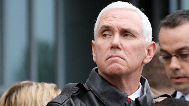 Wakil Presiden Amerika Serikat Mike Pence menyebut akan menyerang Korea Utara 'habis-habisan' jika mereka melancarkan serbuan ke AS.