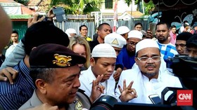 Rizieq Shihab Batal Pulang