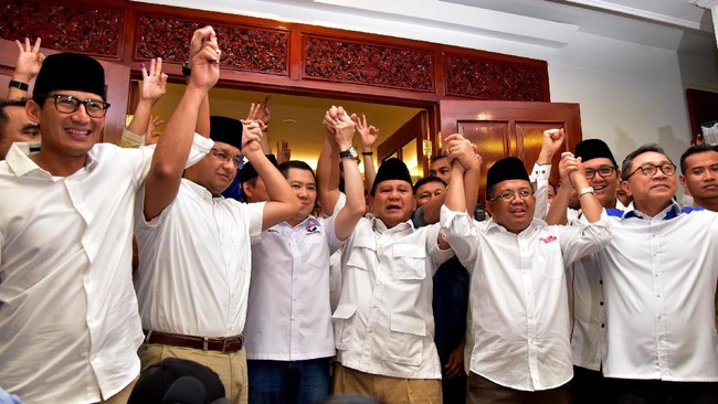 Semua lembaga survei dalam hitung cepatnya memenangkan Anies-Sandi dengan selisih suara yang cukup jauh dengan Ahok-Djarot.