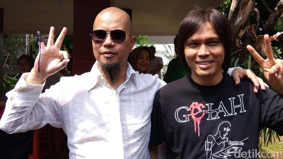 Ahmad Dhani dan Once (Audrey-detikcom) Ahmad Dhani dan Once (Audrey-detikcom)