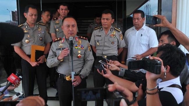 Kapolda Jabar Irjen Agung Budi Maryoto menegaskan bahwa berdasarkan pemeriksaan saksi, bendera yang dibakar massa Banser adalah bendera Hizbut Tahrir Indonesia.