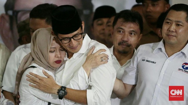 Rapat pleno rekapitulasi hasil penghitungan suara mengesahkan tiga wilayah, yaitu Kepulauan Seribu, Jakarta Utara dan Jakarta Pusat.
