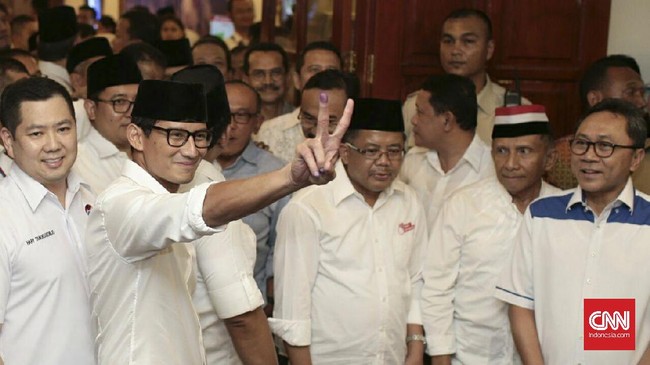 Sandiaga berkomitmen akan menjual saham PT Delta Djakarta yang dimiliki Pemprov DKI. Menurutnya, kepemilikan saham itu tak cocok dengan DKI Jakarta.