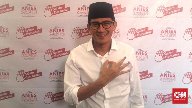 Sandiaga Uno menyebut akan menutup Hotel Alexis dan 'kawan-kawannya', padahal industri jasa punya kontribusi besar bagi ekonomi Jakarta.