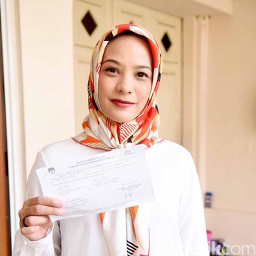 Usia 40 Tahun, Rachel Maryam Hamil Lagi