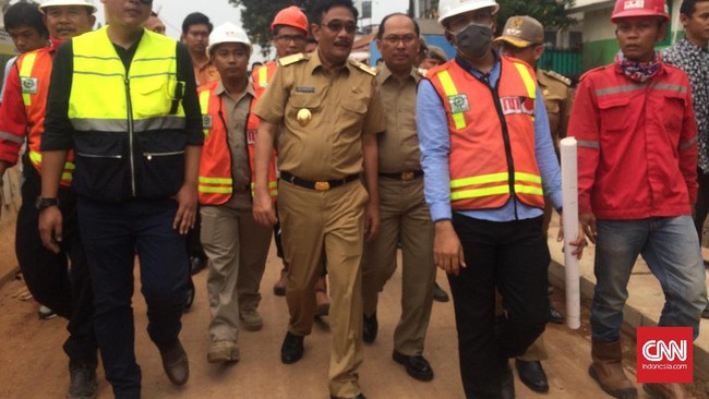 Proyek pembangunan flyover sepanjang 381 meter tersebut akan menelan biaya sebesar Rp68 miliar ditargetkan rampung pada Desember 2017.