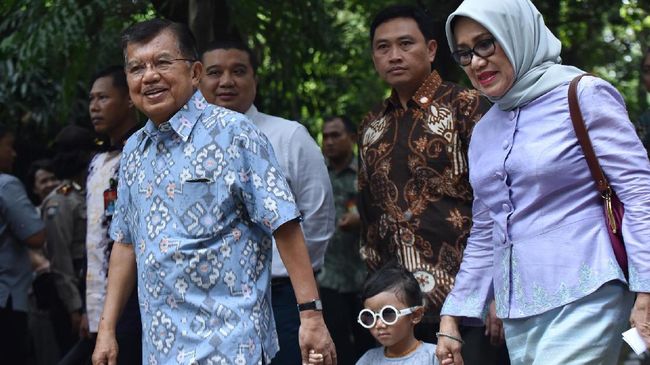 Pasangan petahana diminta JK menyelesaikan masa kepemimpinan di DKI Jakarta dengan baik. Mereka yang menang tidak terlalu merayakan berlebihan.
